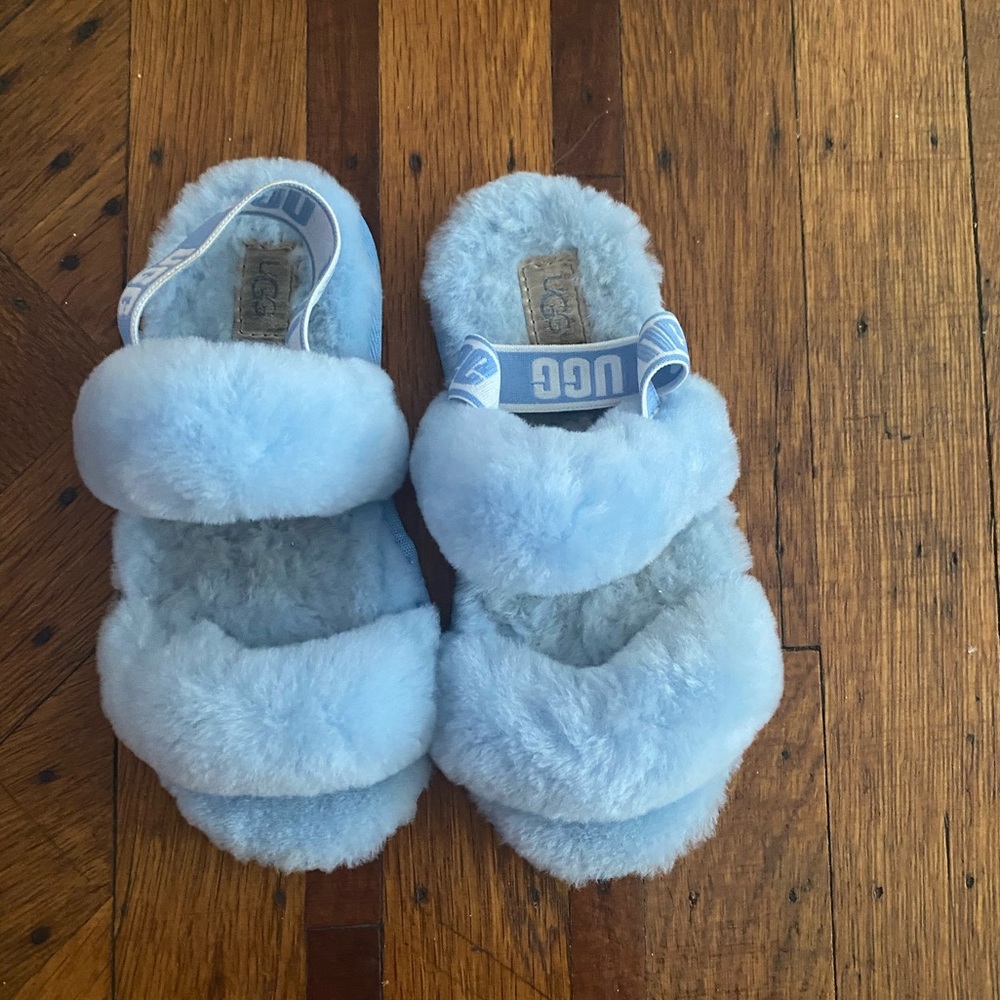 Kids ugg sandals